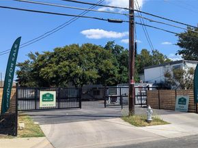 1200 E 52nd ST 204, Austin TX 78723