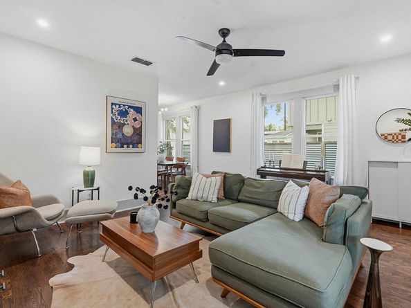 1122 Gunter ST, Austin TX 78702