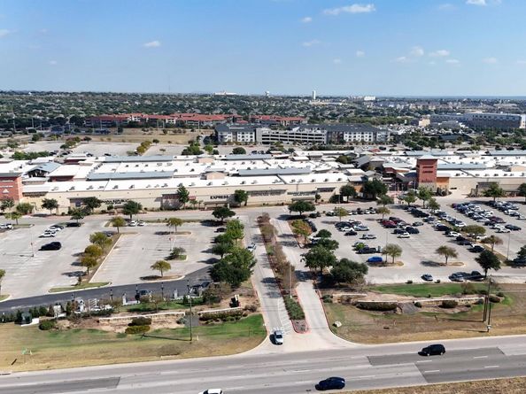 1598 Courmayeur CT, Round Rock TX 78665