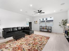 1500 Sylvan Glade 1B, Austin TX 78745