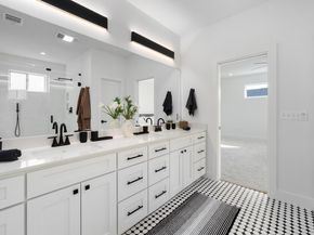 1500 Sylvan Glade 1B, Austin TX 78745