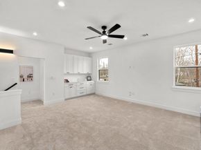 1500 Sylvan Glade 1B, Austin TX 78745