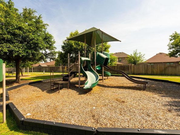 1012 Oatmeal DR, Pflugerville TX 78660