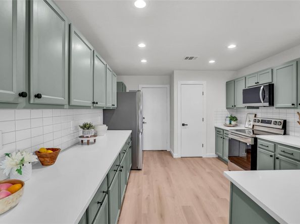 8921 Norwich Castle, Austin TX 78747