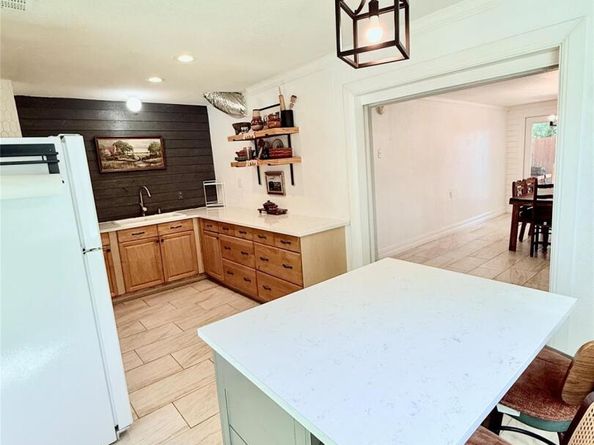 6027 Bluebell CIR, Austin TX 78741