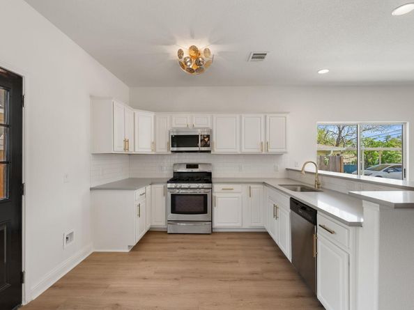 5408 Downs DR, Austin TX 78721