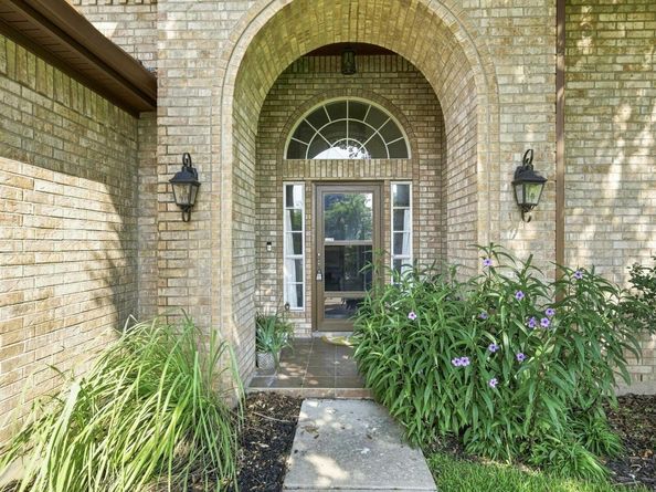 302 N Carriage Hills DR, Georgetown TX 78626