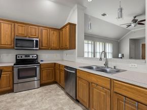 19209 Sunken Creek PASS, Pflugerville TX 78660