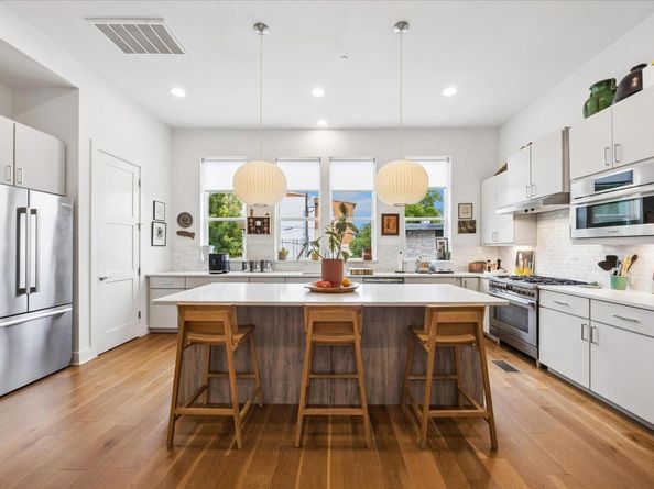 1002 Concordia Ave, Austin TX 78705