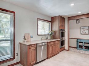 1105 N Riviera CIR, Cedar Park TX 78613