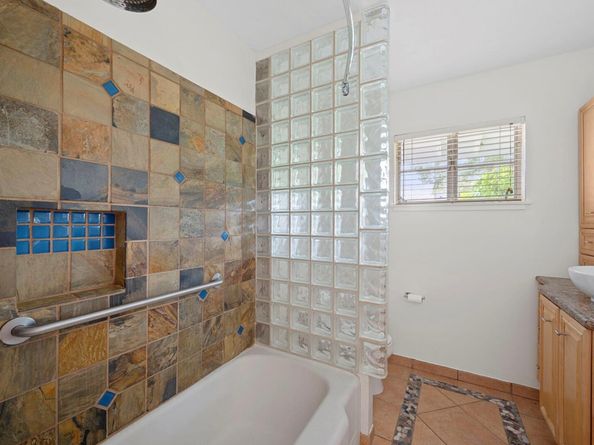 5807 Wynona Ave, Austin TX 78756