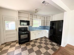 7111 Grover Ave, Austin TX 78757