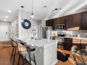 2505 Thornton RD 2208, Austin TX 78704