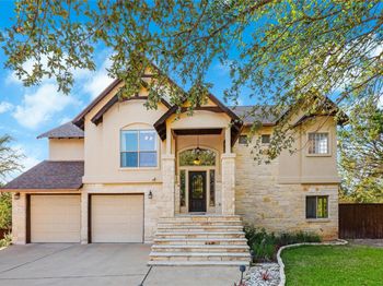 700 Augusta CIR N