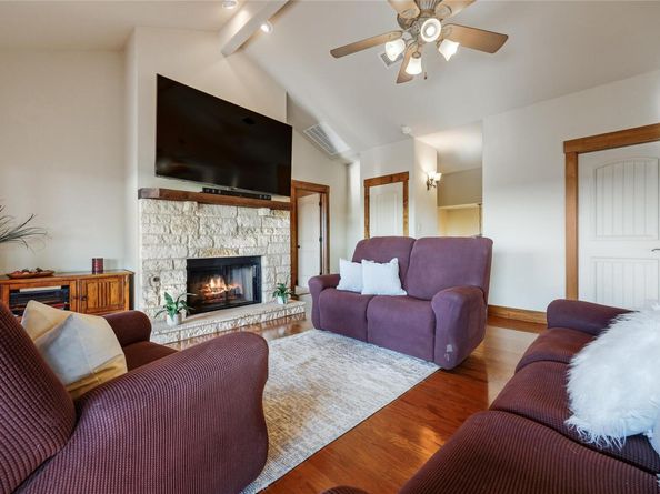 700 Augusta CIR N, Point Venture TX 78645
