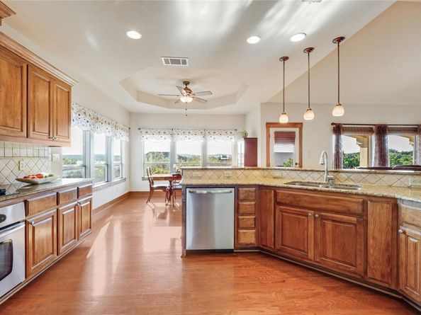 700 Augusta CIR N, Point Venture TX 78645