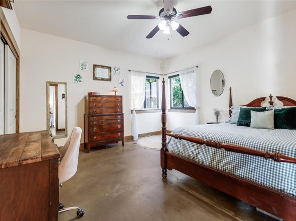 700 Augusta CIR N, Point Venture TX 78645