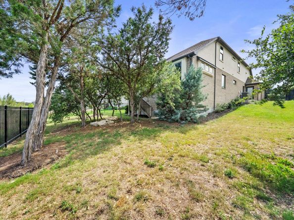 8108 Turning Leaf CIR, Lago Vista TX 78645