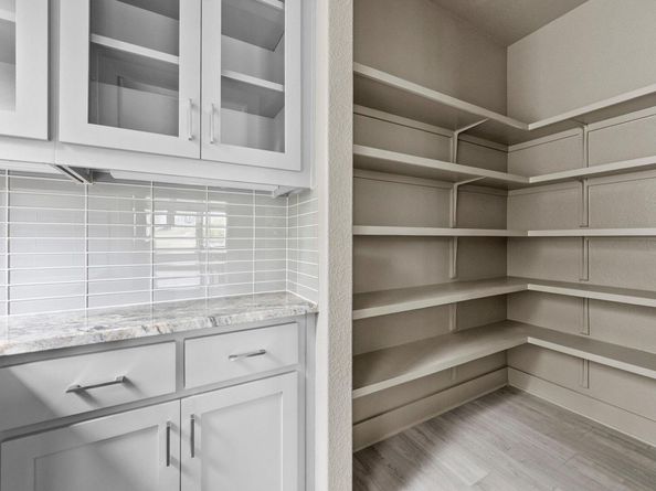 8108 Turning Leaf CIR, Lago Vista TX 78645
