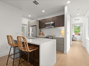 403 Middle Ln B, Austin TX 78753