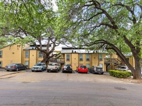 1000 W 26th ST 208, Austin TX 78705