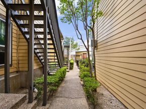 1000 W 26th ST 208, Austin TX 78705