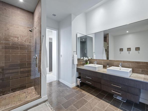 210 Lavaca ST 1902, Austin TX 78701