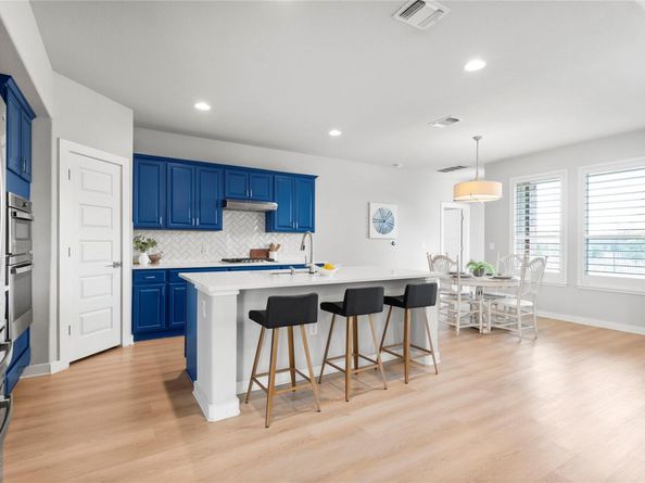 7207 Auburn Blaze LN, Austin TX 78744