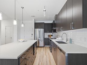 6444 Burnet RD 403, Austin TX 78757