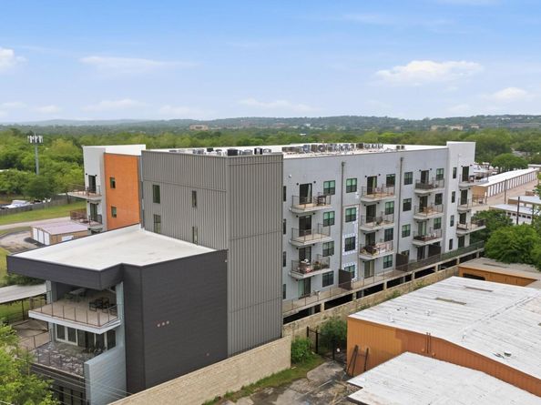 6444 Burnet RD 403, Austin TX 78757