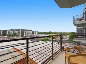6444 Burnet RD 403, Austin TX 78757