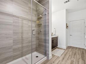6444 Burnet RD 403, Austin TX 78757