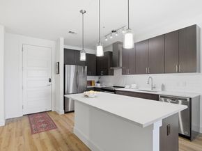 6444 Burnet RD 403, Austin TX 78757