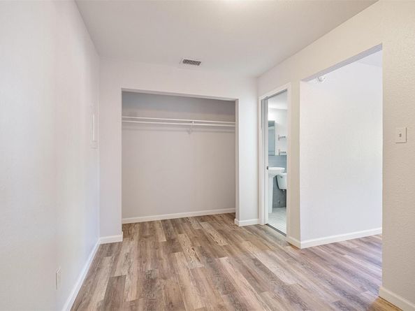 2500 Burleson RD 502, Austin TX 78741