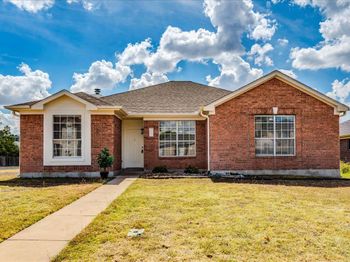 1021 Black Locust DR W