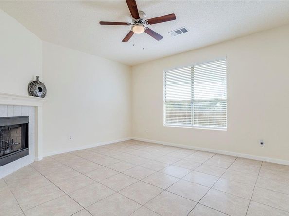 1021 Black Locust DR W, Pflugerville TX 78660