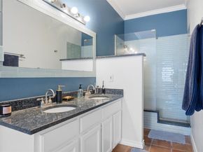 1404 Norwalk LN 201, Austin TX 78703