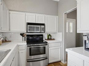 1404 Norwalk LN 201, Austin TX 78703