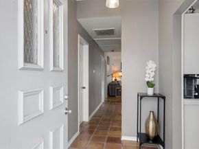 1404 Norwalk LN 201, Austin TX 78703