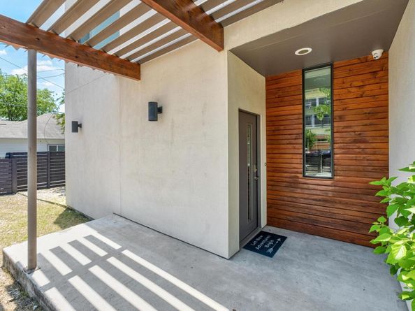 1606 Salina ST, Austin TX 78702