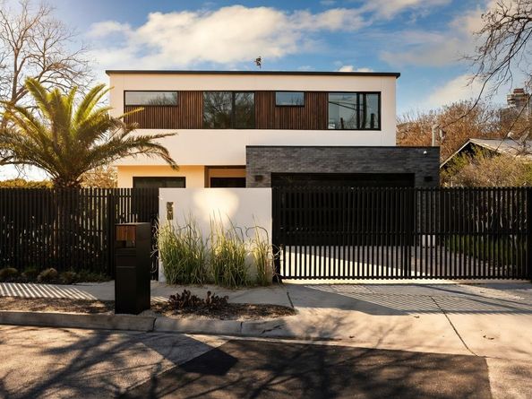 30 Chalmers Ave, Austin TX 78702