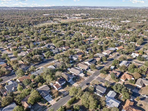 6300 Libyan DR, Austin TX 78745