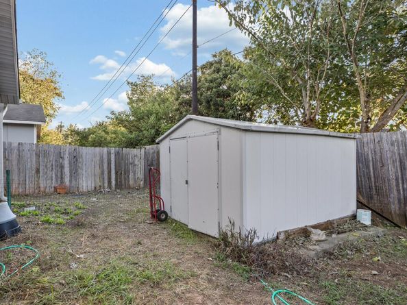 6300 Libyan DR, Austin TX 78745