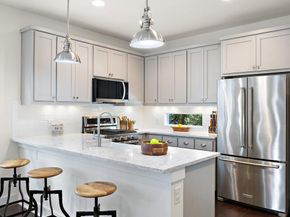 2703 Halcyon DR 8, Austin TX 78702