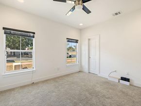 2703 Halcyon DR 8, Austin TX 78702