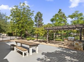 2703 Halcyon DR 8, Austin TX 78702