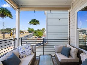 2703 Halcyon DR 8, Austin TX 78702