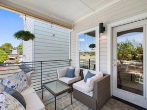 2703 Halcyon DR 8, Austin TX 78702