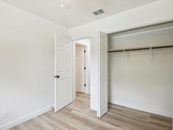 9807 Kendal DR, Austin TX 78753