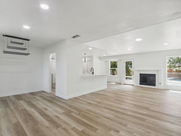 9807 Kendal DR, Austin TX 78753